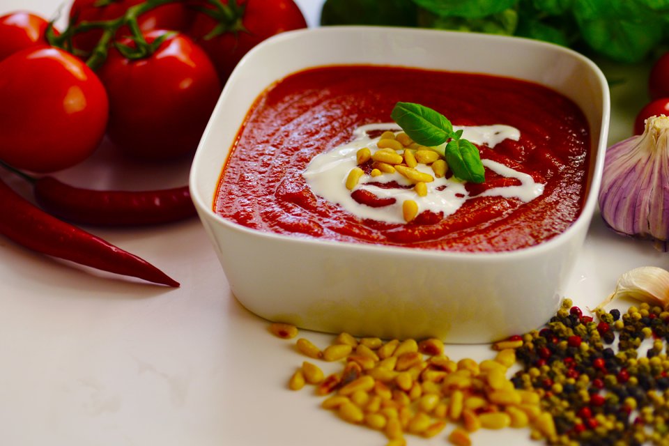 Superfast tomato soup