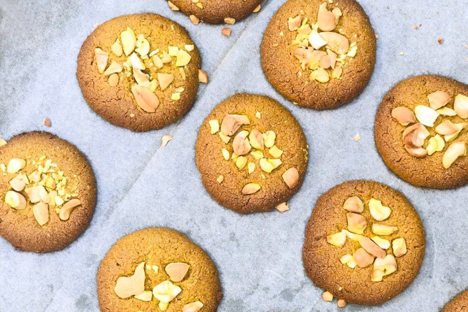 Crunchy chickpea turmeric cookies
