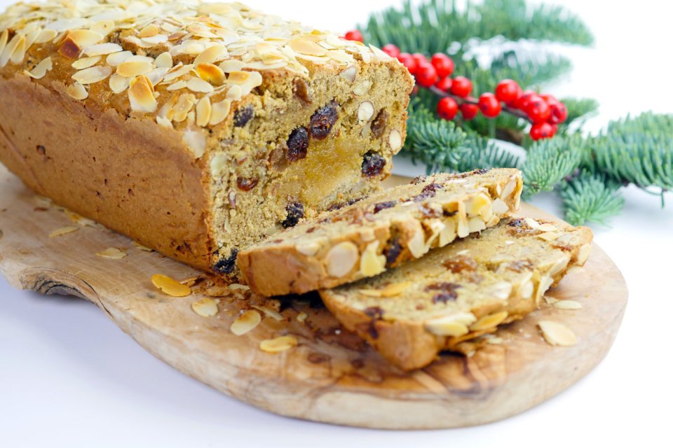 Almond-banana stollen