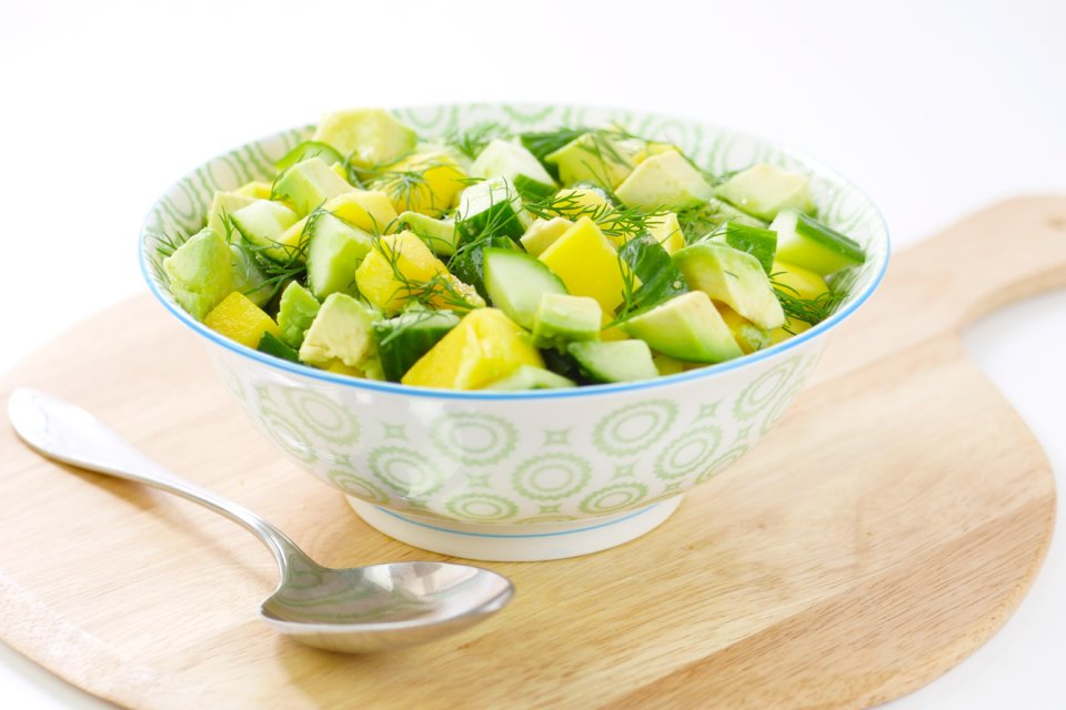 Cucumber salad with avocado & mango