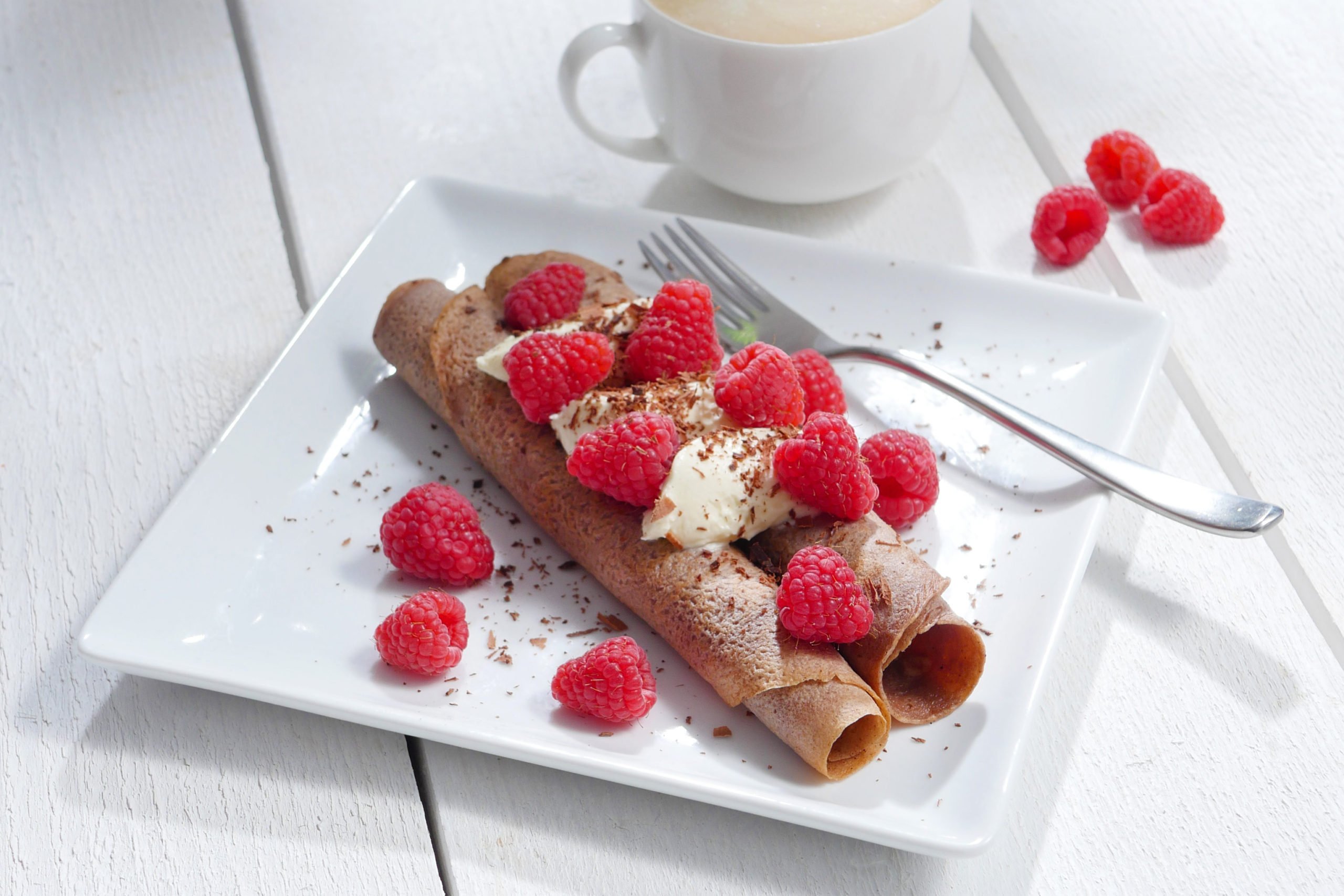 Crêpes with crème fraîche & raspberries